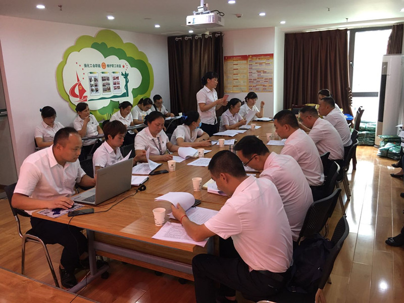抗洪搶險(xiǎn)，我們爭(zhēng)分奪秒！